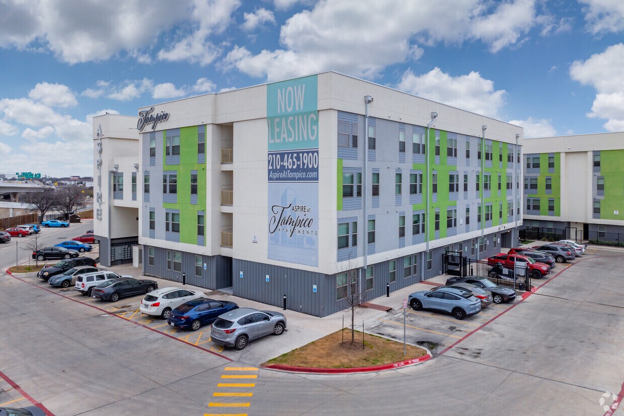 Foto principal - Aspire at Tampico