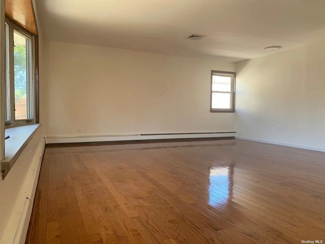 Primary Photo - 118 N 5th St