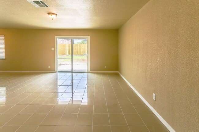 Building Photo - 7626 Troulon Dr