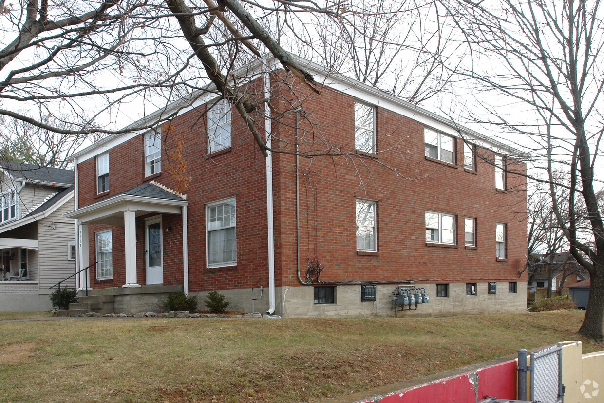 Building Photo - 2212 Kaelin Ave