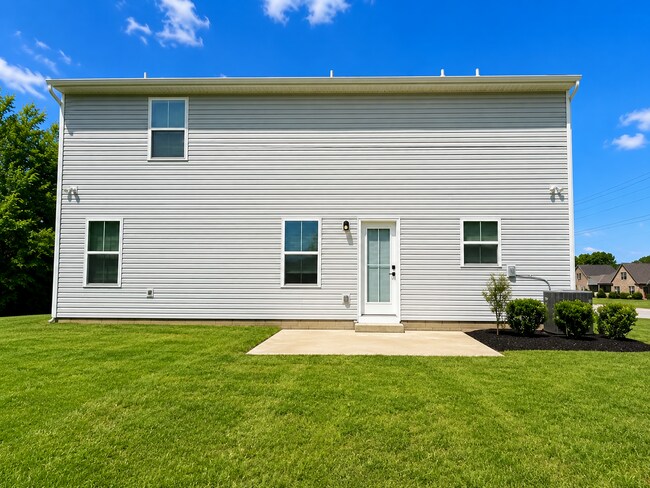 Foto del edificio - Like-New 4BR Home in Christiana | Open Floor Plan + Large Backyard!