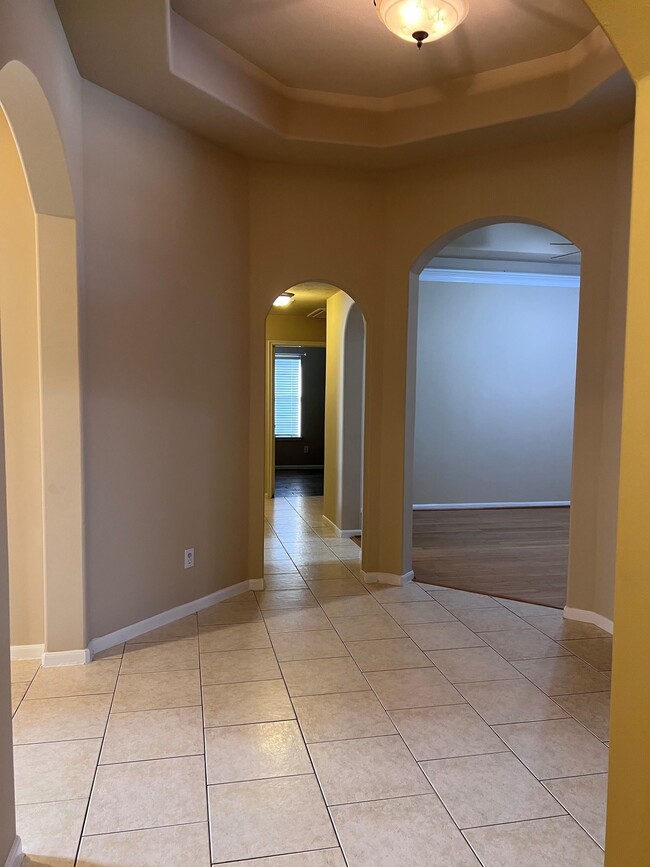 Foto del edificio - 18611 Peralta Hill Ln