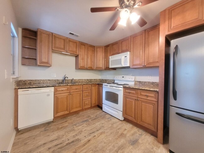 Building Photo - 60 Pheasant Meadow Dr