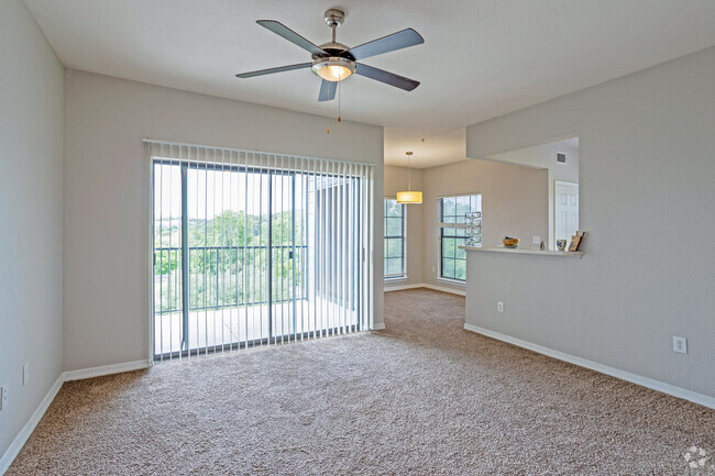 2BR, 2BT - 963SF - Sala de estar - Waters at Bluff Springs