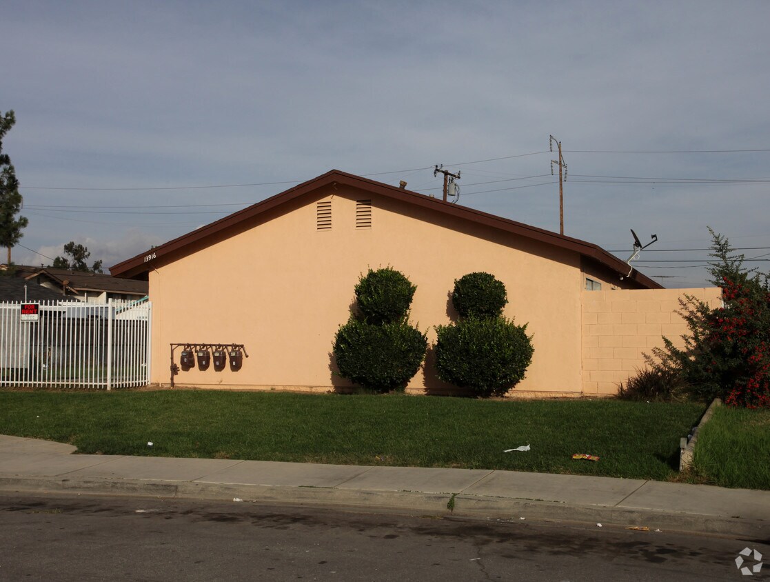 Building Photo - 13916 Pride Ln