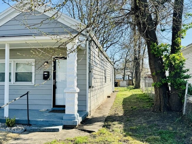 Photo - 520 Wainwright Ave House