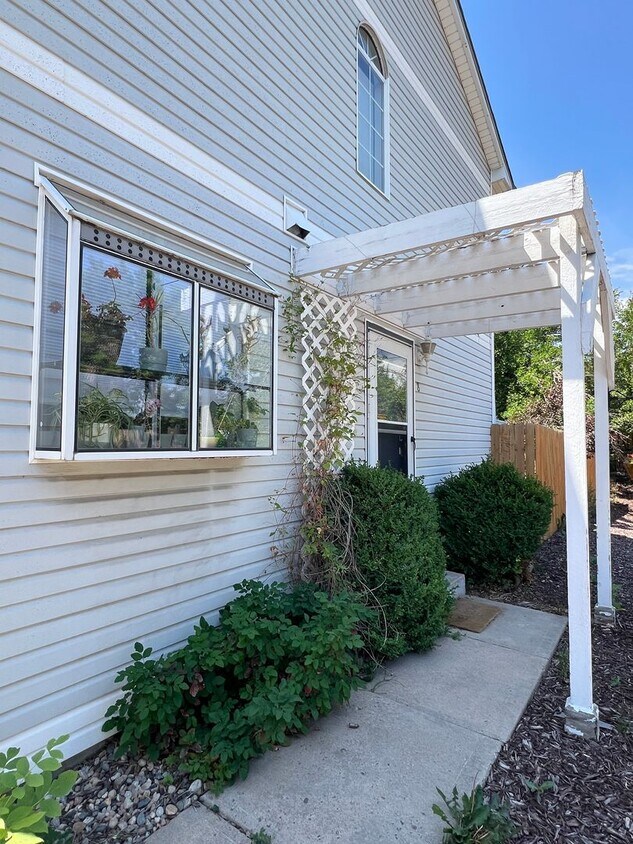 Primary Photo - 5184 W 61st Dr