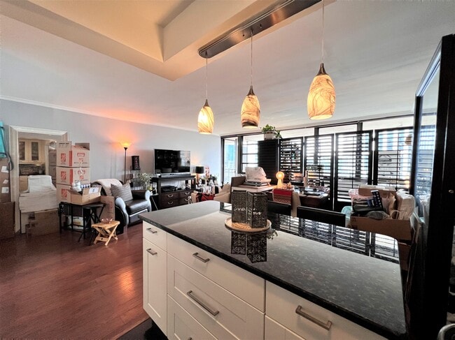 Foto del edificio - 280 Marin Blvd