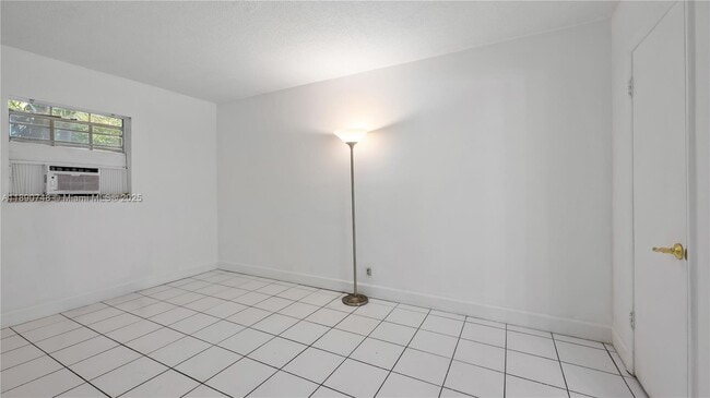 Foto del edificio - 400 SE 31st St