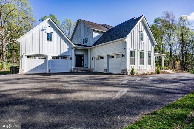Building Photo - 13405 Query Mill Rd