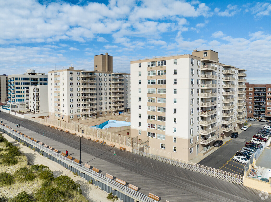 Terraza Long Beach - Long Beach Terrace