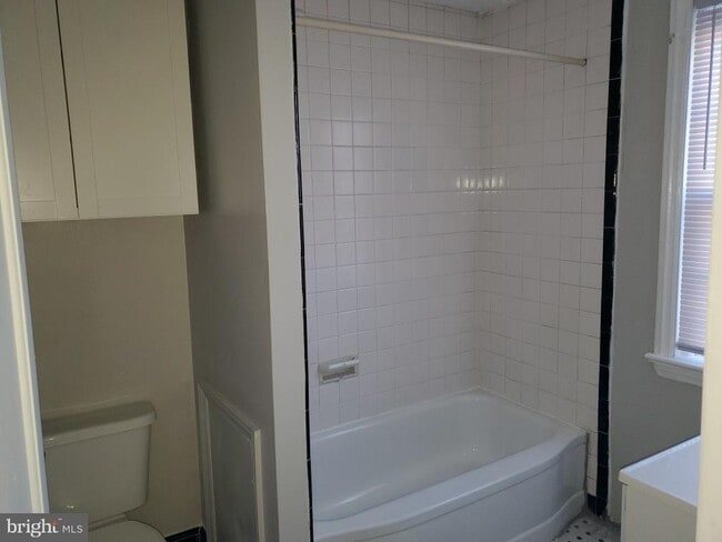 Building Photo - 5 Winston Ave