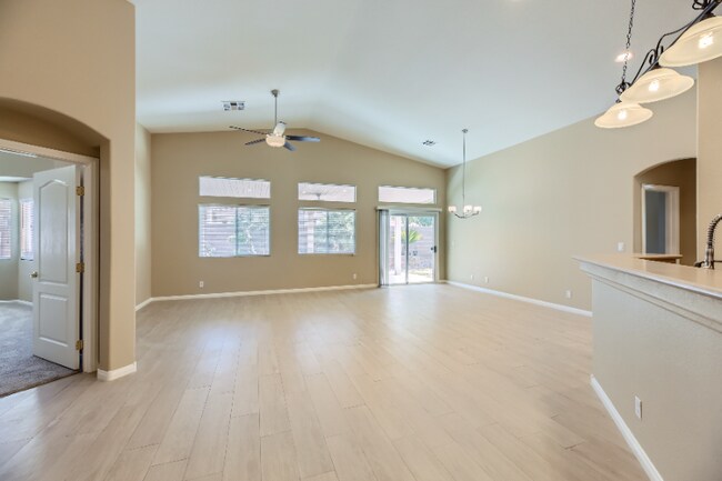 Foto del edificio - 3977 Trapani Pl