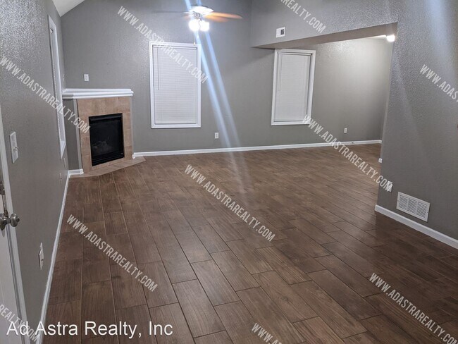 Building Photo - 3 br, 2.5 bath House - 16812 Sheehan Rd