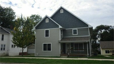 Building Photo - 324 N 10th St