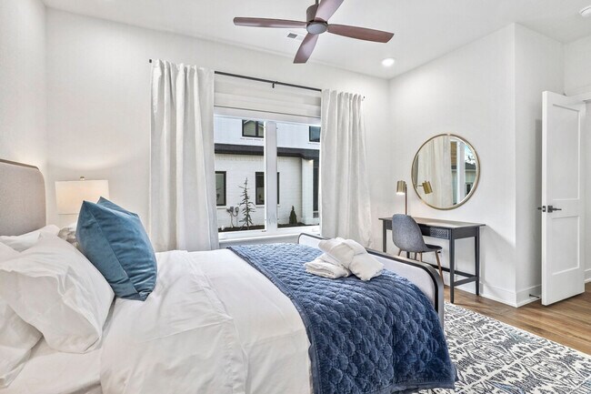 Foto del edificio - 109 NW Ozark Wy