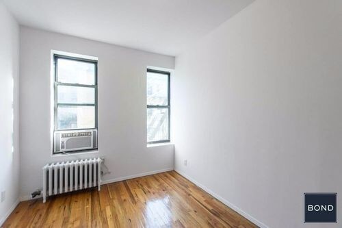 Building Photo - 425 E 65th St