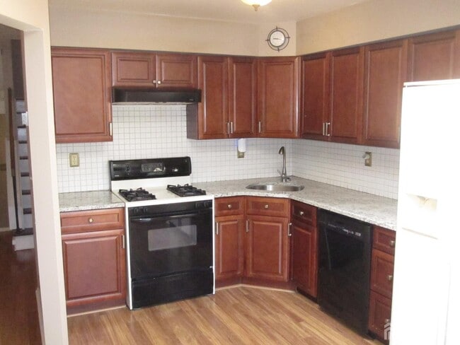 Building Photo - 202 Goldmine Ln