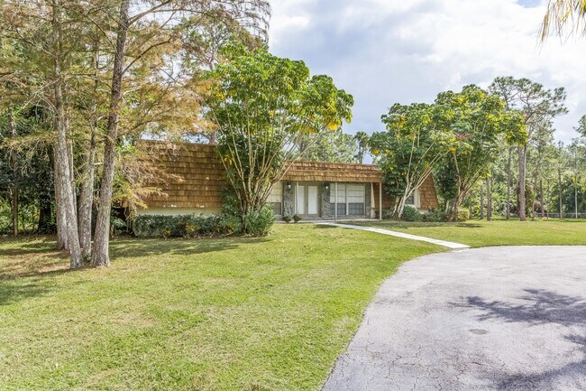 Building Photo - 17602 Bridle Ln