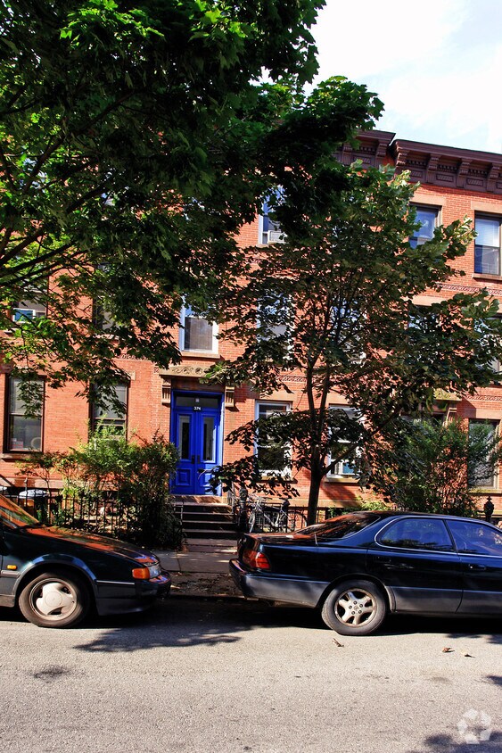 Foto del edificio - 374 13th St