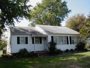 Building Photo - 307 Irene Way