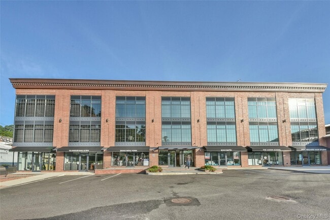 Foto del edificio - 21 Lumber Rd