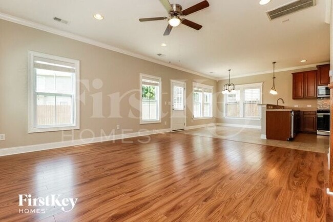 Building Photo - 3851 Annapolis Way