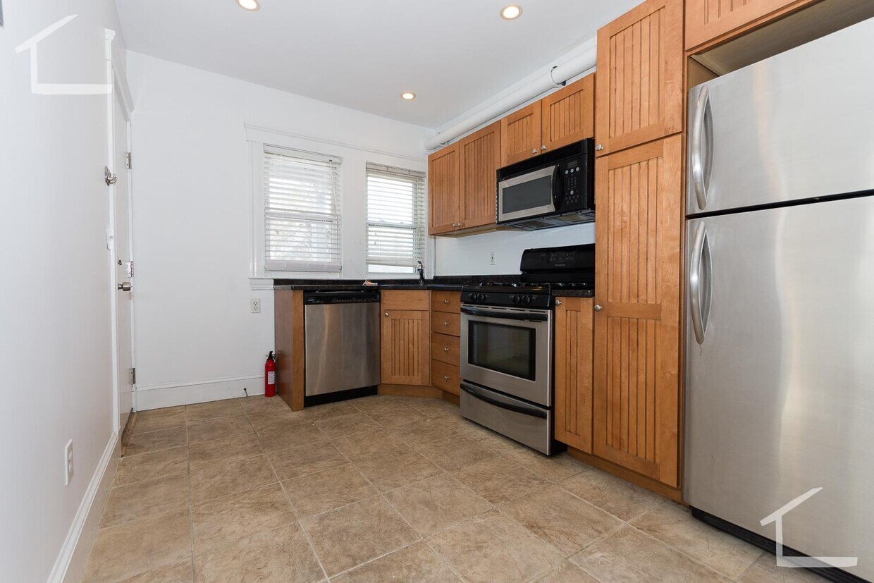 Primary Photo - 43 Milwood St