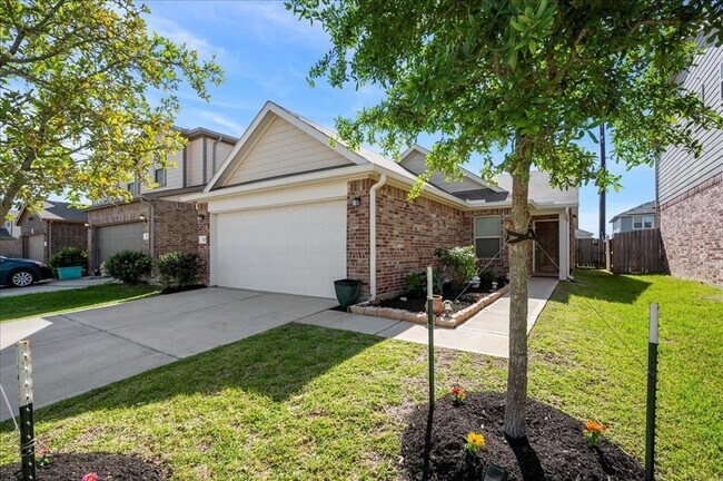 Building Photo - 5327 Castle Discordia St