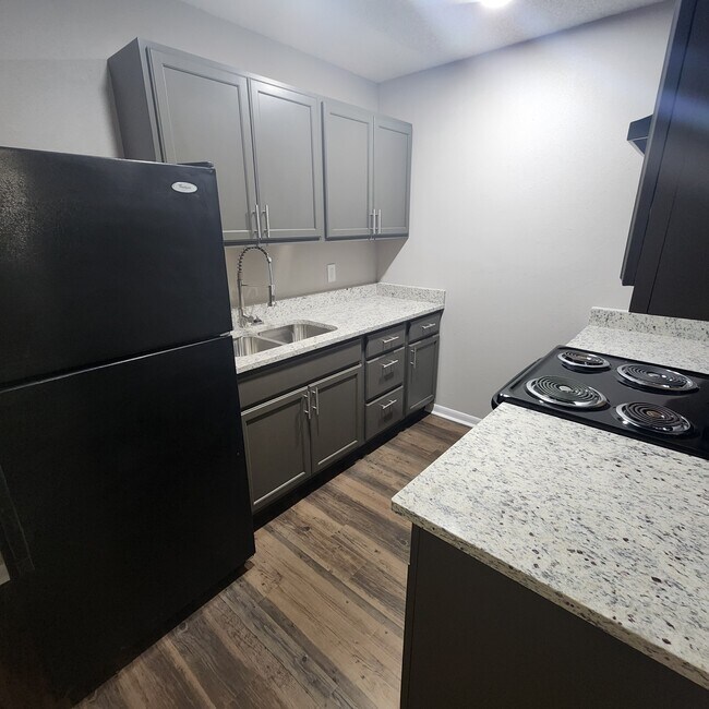 Photo - 815 High Meadow Dr Apartment