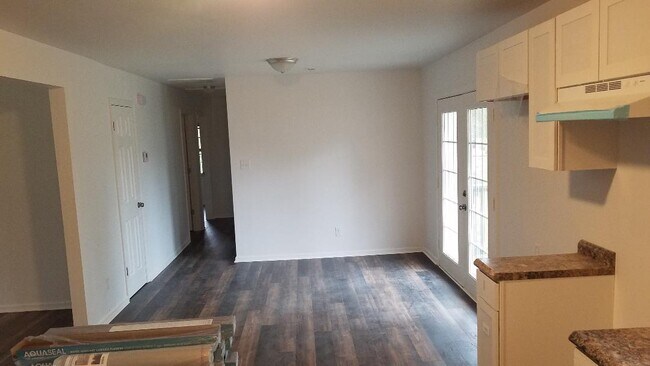 Foto del edificio - 5011 Anthony Rd
