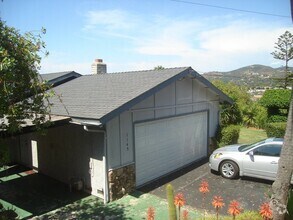 Building Photo - 1145 Kyle Ln