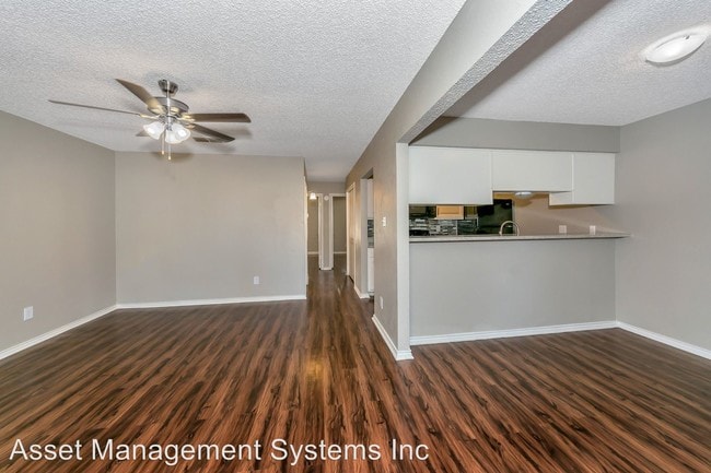 Building Photo - 709 Hercules Ln