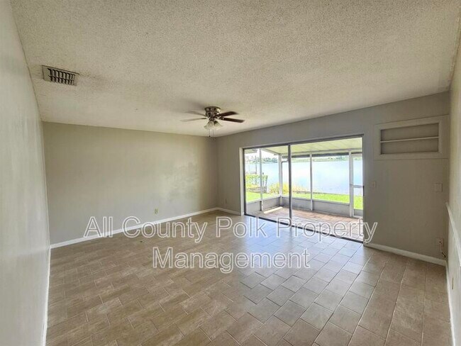 Foto del edificio - 929 S Buena Vista Dr