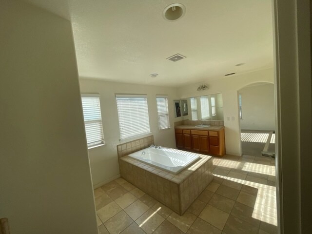 Building Photo - 10328 Stathos Dr