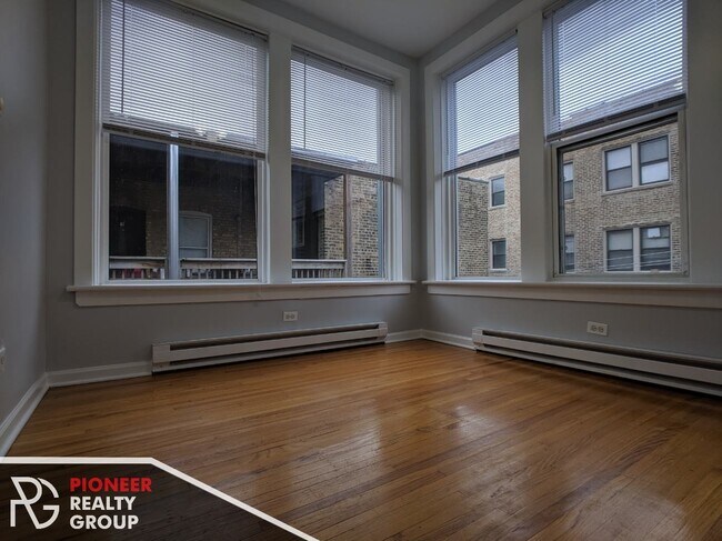 Building Photo - 4612 N Beacon St