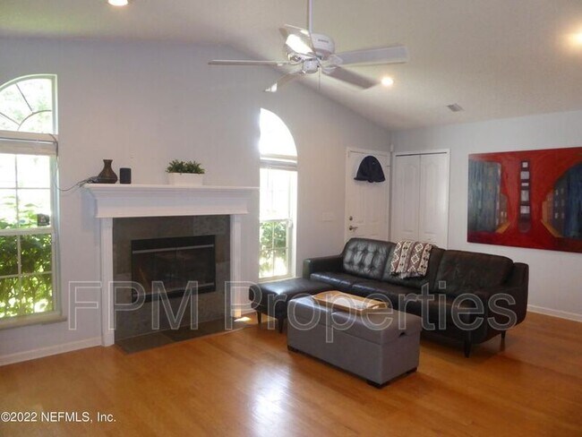 Foto del edificio - 625 S 11th St