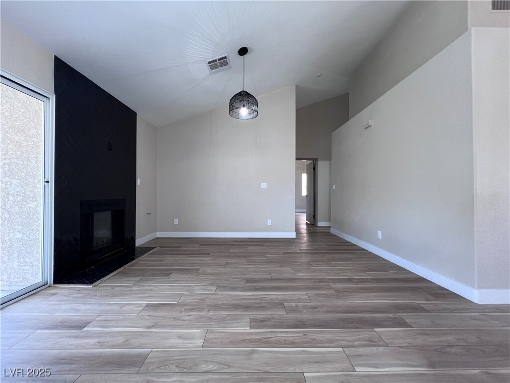 Building Photo - 8745 Point Kathy Cir