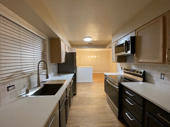 Foto del edificio - 1309 Keeney Way