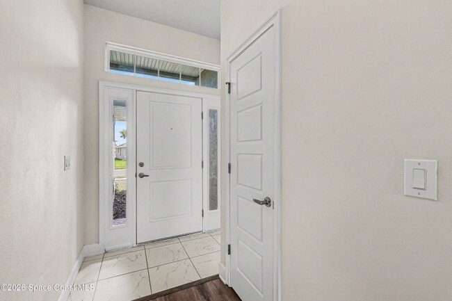 Building Photo - 2542 Pinwherry St NW