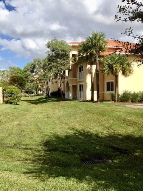 Foto del edificio - 9909 Westwood Dr