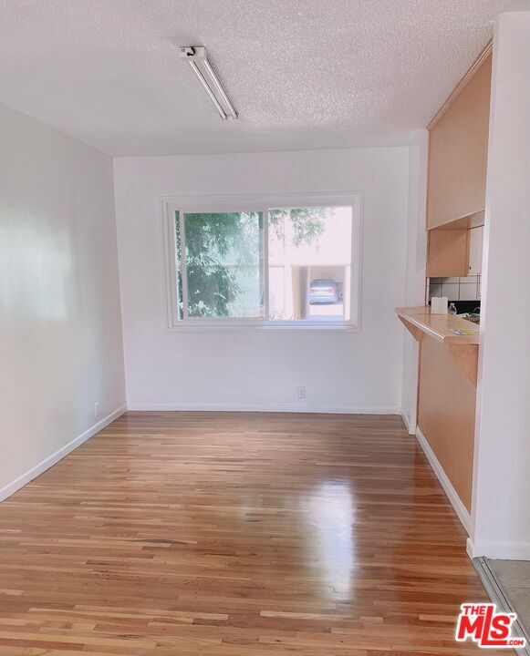 Foto del edificio - 3200 S Sepulveda Blvd