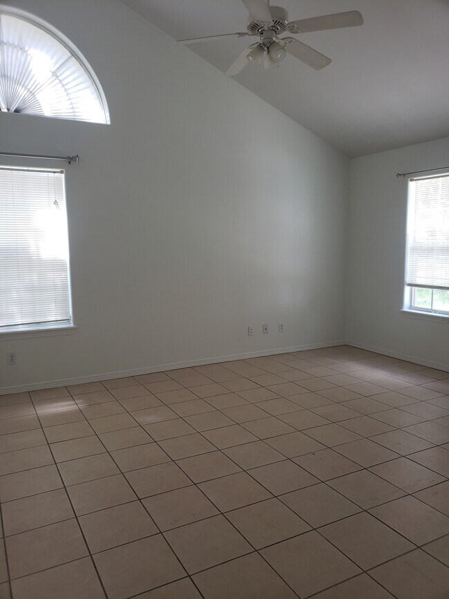 Foto del edificio - 1622 Orlando St