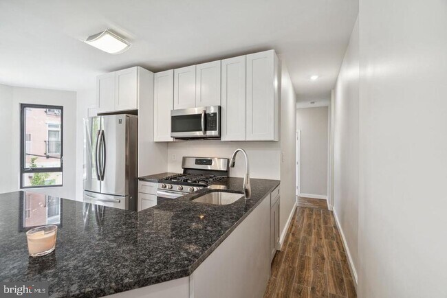 Building Photo - 855 N 16th St