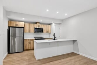 Building Photo - 10335-10135 135 St NW