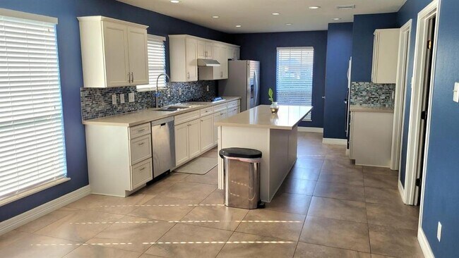 Foto del edificio - 2111 Paintbrush Ave
