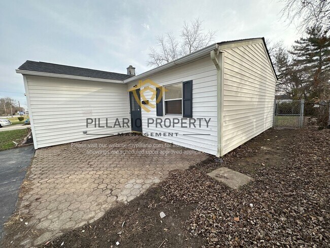 Building Photo - Renovated 3 Bedroom 1 Bathroom  available  near Lawrence !