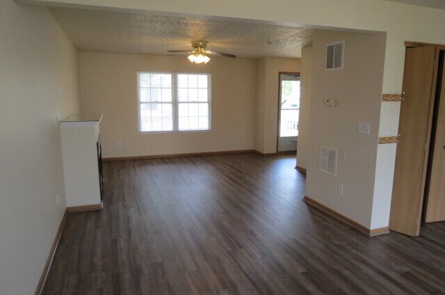 Foto del edificio - 4032 Grayson Dr