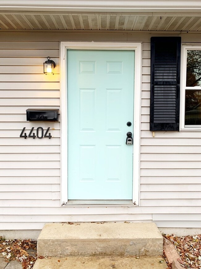 Photo - For Rent...4404 Wabash, Granite City House