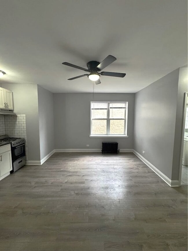 Foto del edificio - 4756 N Maplewood Ave